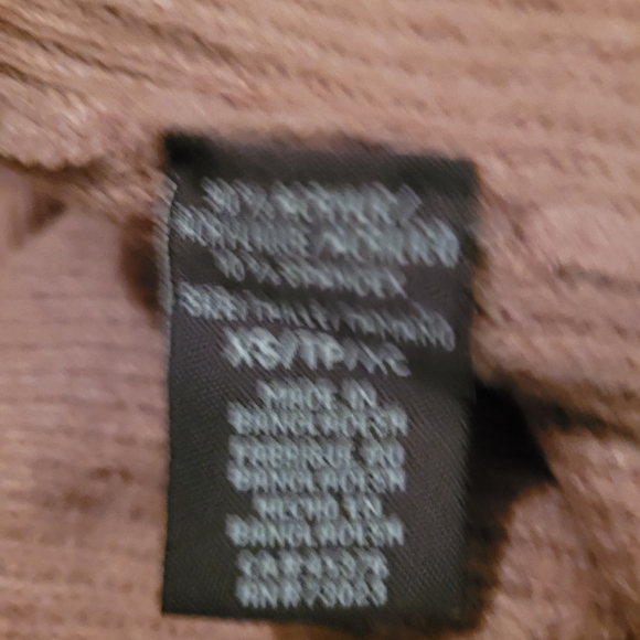 Soft shapely sweater, size xs - Picture 3 of 7